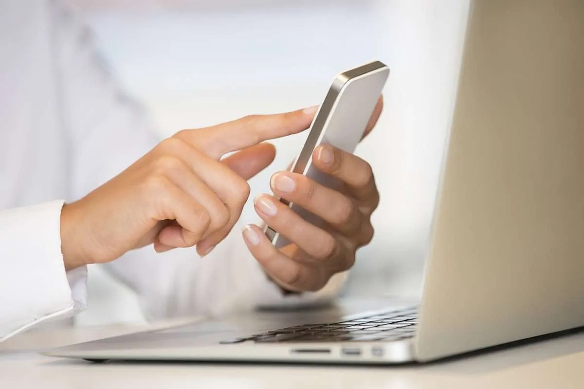 Electronic voting at a conference